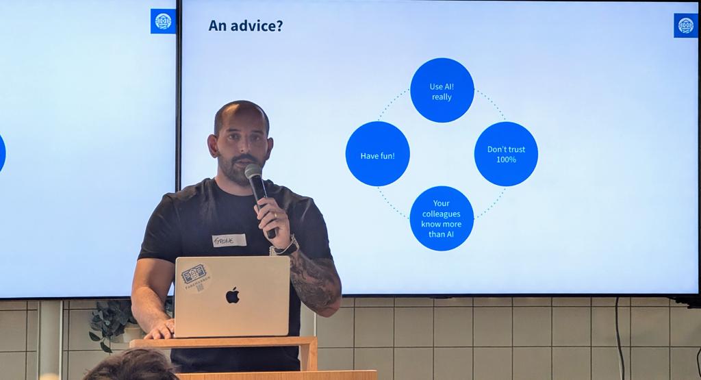Tyrone Damasceno presenting on AI
